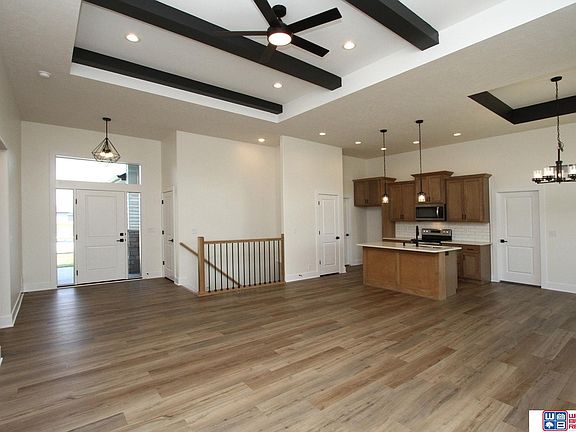 4th image of 7305 Isidore Dr