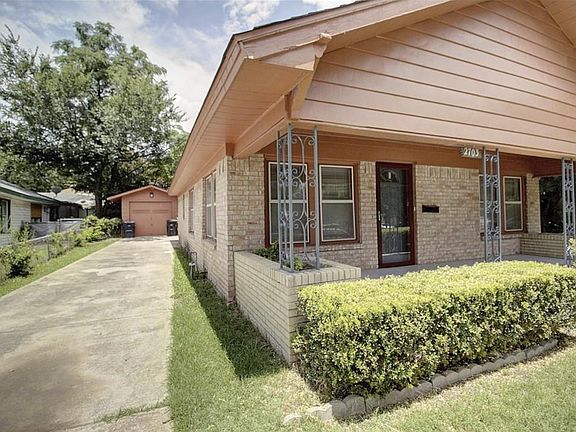 3rd image of 2703 Galvez Ave