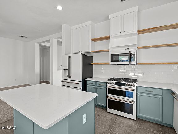 3rd image of 15754 S Camino Del Dragon