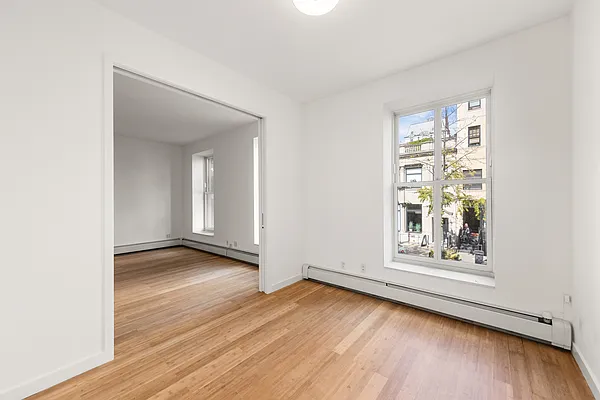 Living room, photo 2