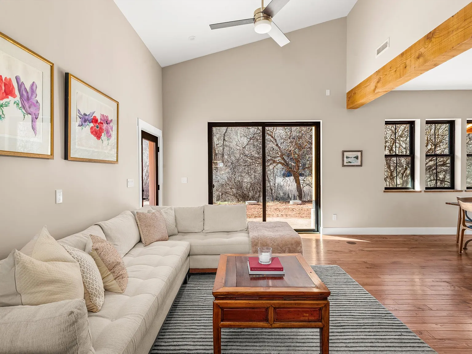 3 bed, 2.5 bath, 2400 sqft, $11,500 — Photo 4