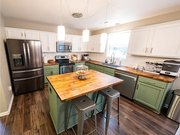 622 Omaha Dr — Photo 11