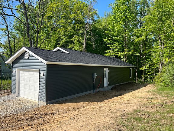 2nd image of 1536 N Mohican Trl