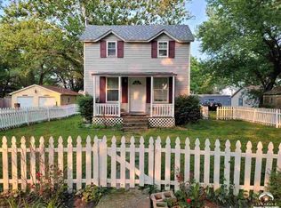 1122 Main St, Perry, KS 66073