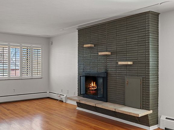 5th image of 3045 Stuart St