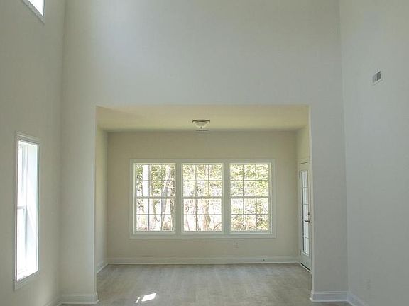 4th image of 37821 Green Leaf Ln #13