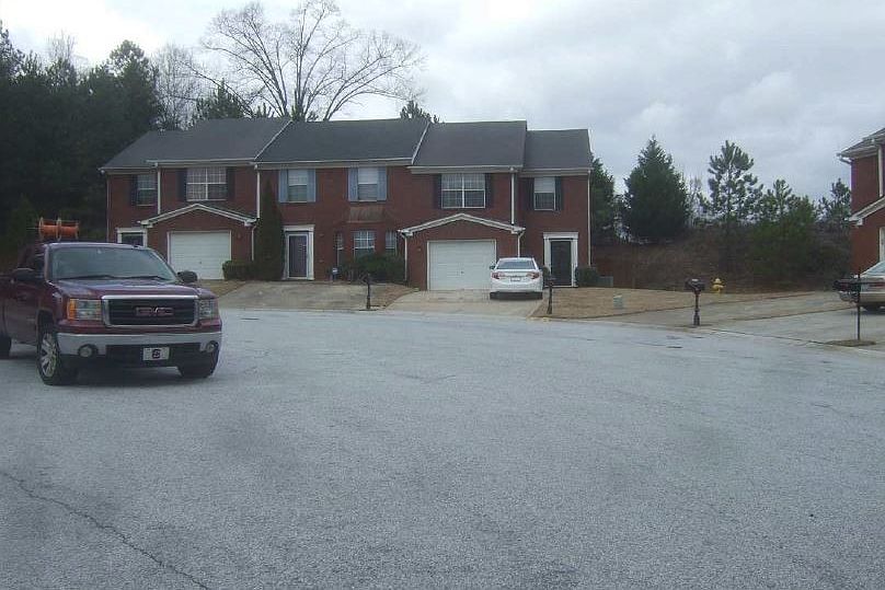2nd image of 5670 Wind Gate Ln