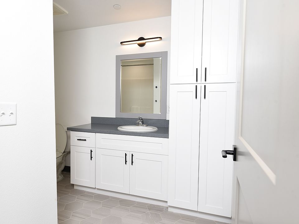 1st image of 1404 Tabor St #103