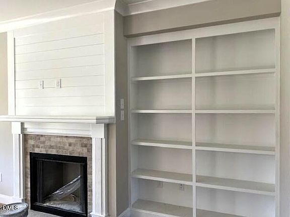 3rd image of 181 Big Pine Rd