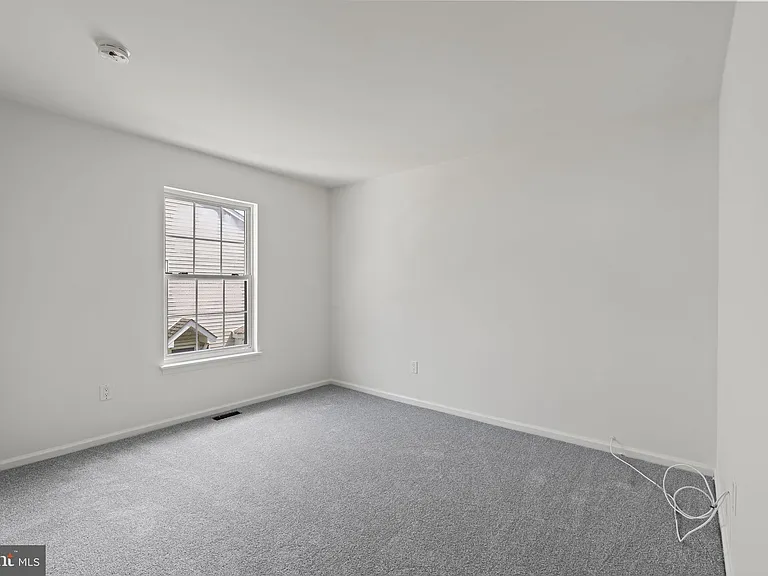 124 Buckingham Way — Photo 15