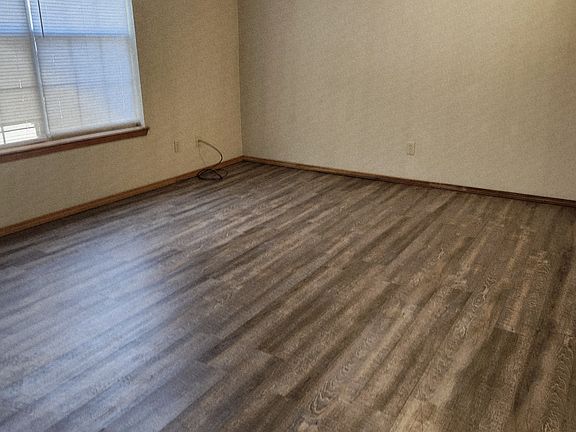 5th image of 117 S Duck St #1