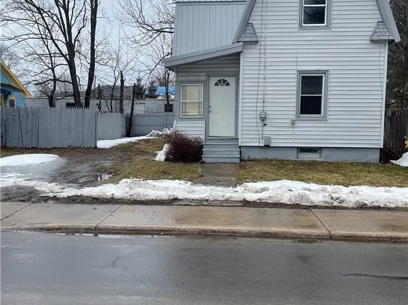 3 School St, Sherburne, NY 13460