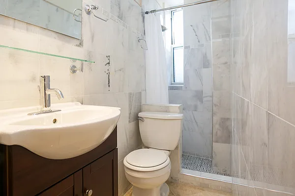 Sold by Vivaldi Real Estate | media 7