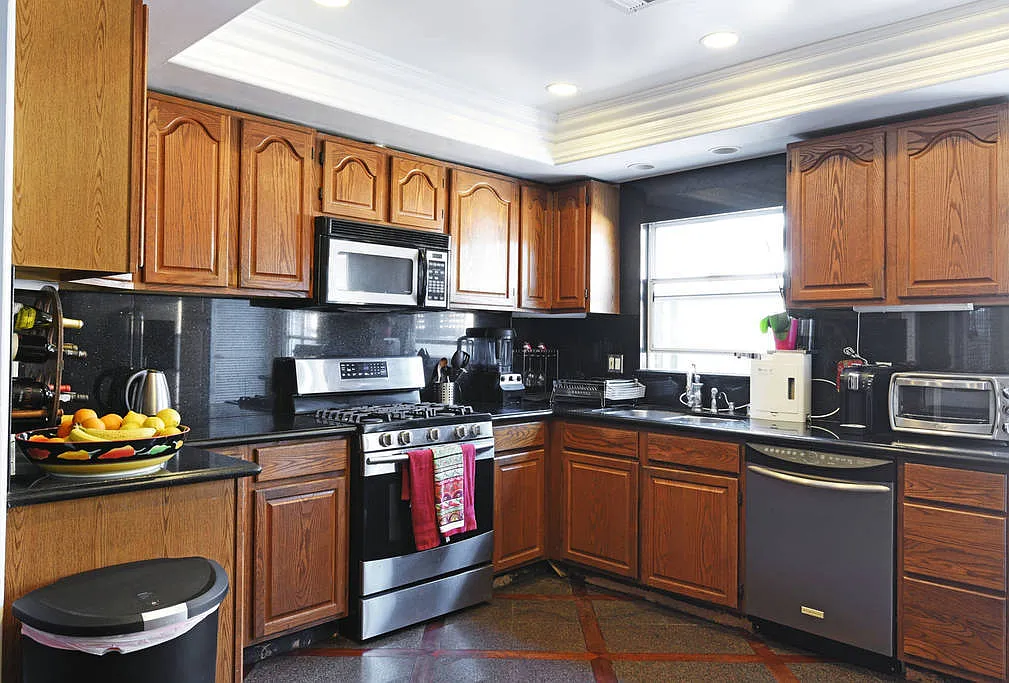 1 bed, $1,300 — Photo 4