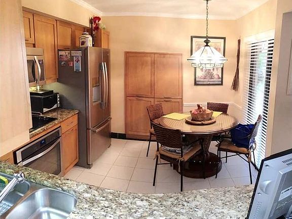 5th image of 20324 NE 34th Ct