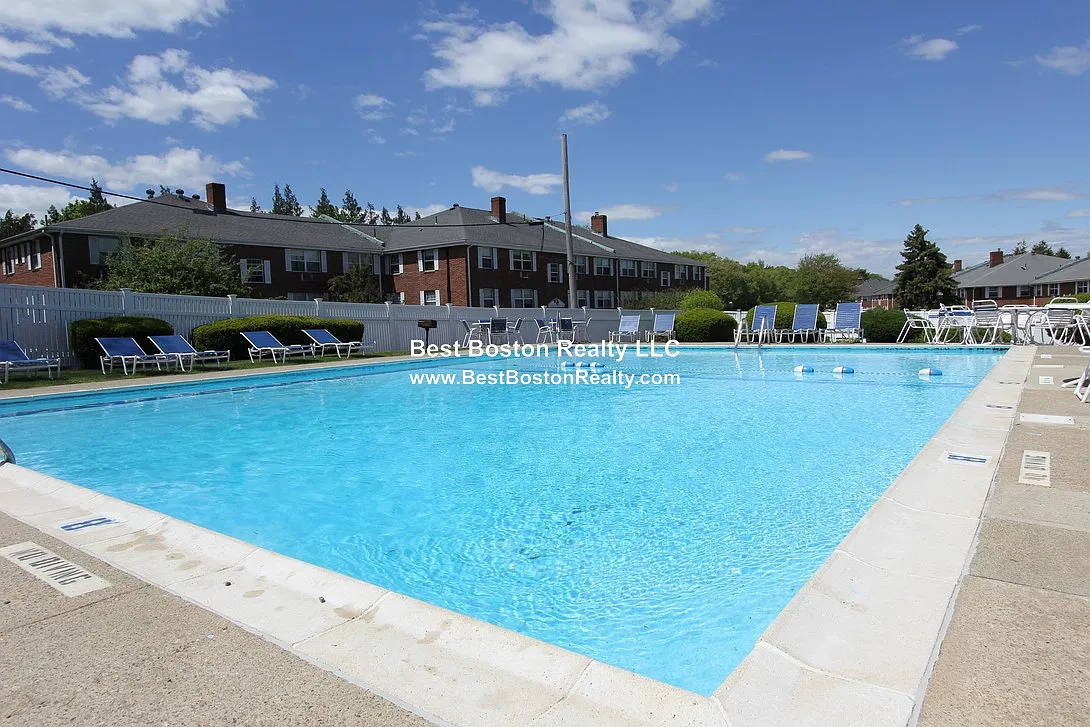 2 bed, 1.0 bath, $2,150 — Photo 4