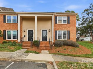 6825 Constitution Ln, Charlotte, NC 28210