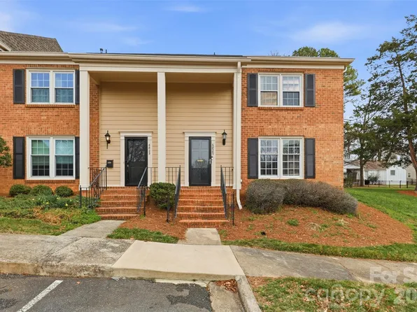 6825 Constitution Ln, Charlotte, NC 28210