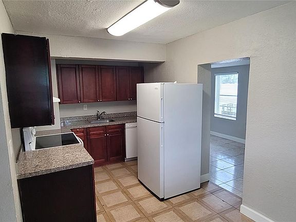 4th image of 3790 Jackson Blvd