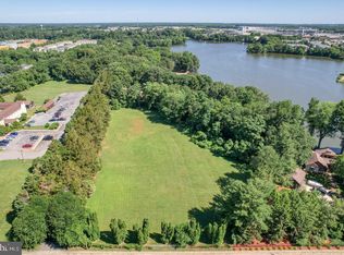 211 Walker Rd, Dover, DE 19904