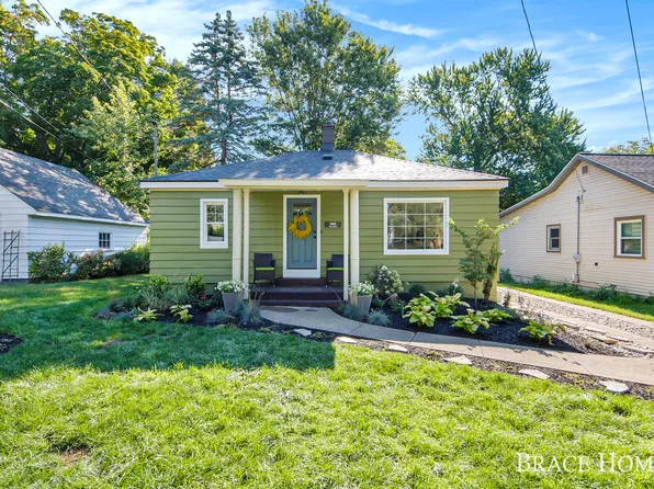 2540 Day Ave NW, Grand Rapids, MI 49544