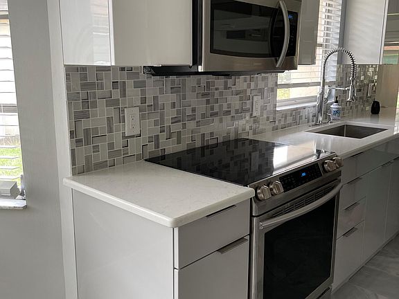 5th image of 7129 Bright Creek Dr