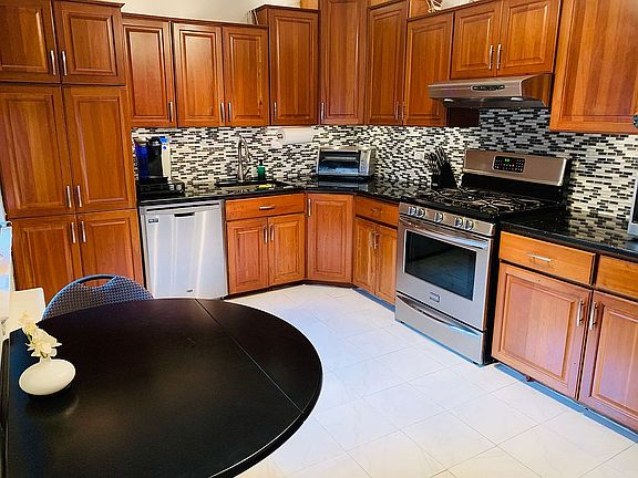 5th image of 29-30 137th St #2E