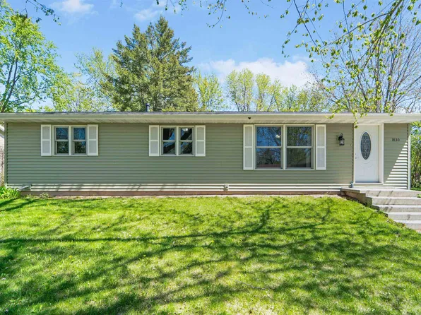1830 Wyman St, New London, WI 54961