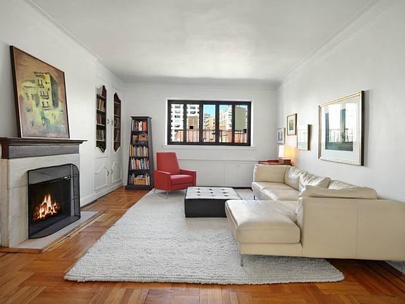 2nd image of 210 6th Ave APT 6AH