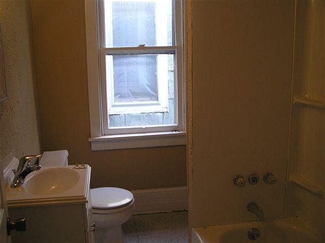 2nd image of 207 B St