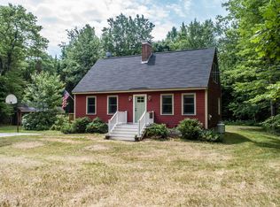 6 Woodridge Dr, Steep Falls, ME 04085