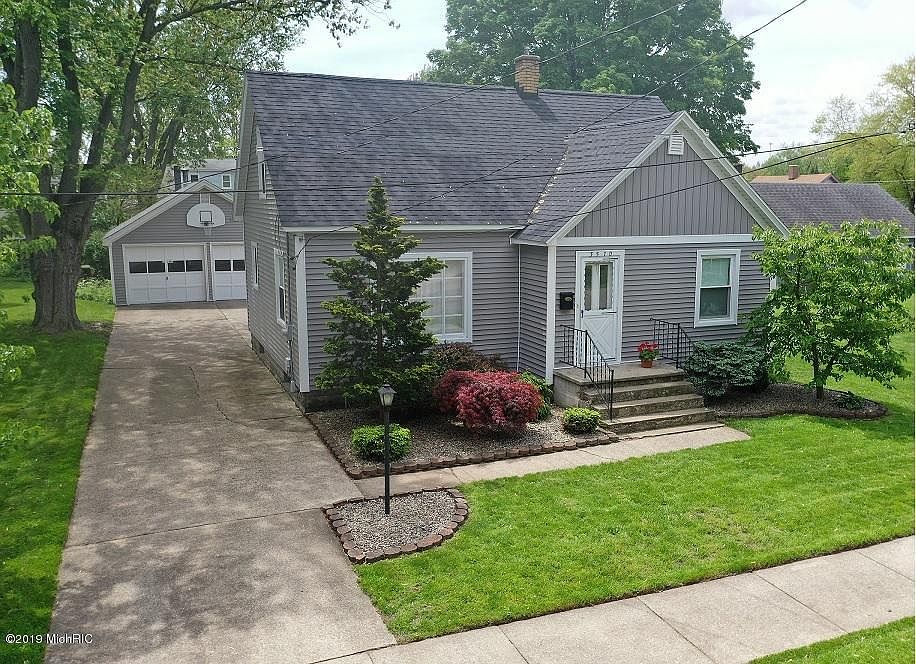 1st image of 3570 Curtis St