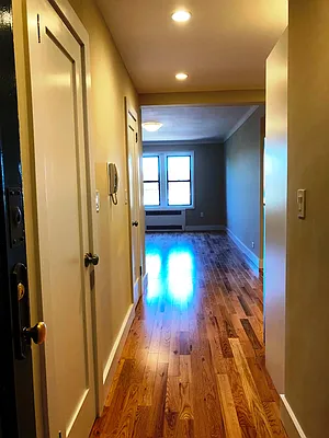 Rented by Prime Realty | media 18