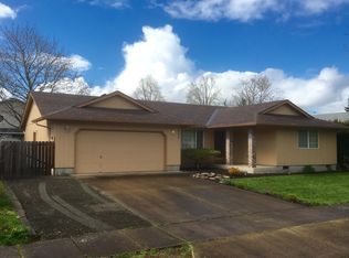 902 55th Pl, Springfield, OR 97478