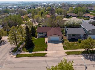 3249 Crocus Ave, Bismarck, ND 58501
