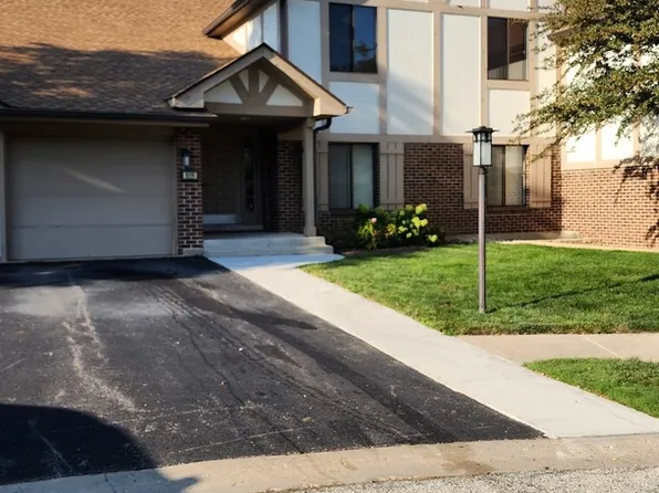 826 Thornton Ct #2AL, Schaumburg, IL 60193