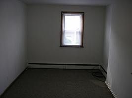 3rd image of 95 Jackson Ave