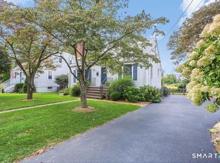 100 Gould Ave, Fairfield, CT 06824