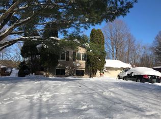 4832 Melling Dr, Onekama, MI 49675