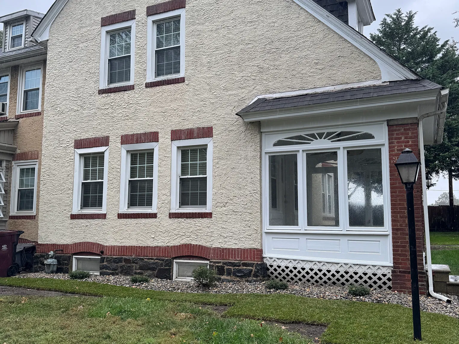 3 bed, 1350 sqft, $2,500 — Photo 1