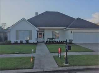 803 S Michot Rd, Lafayette, LA 70508