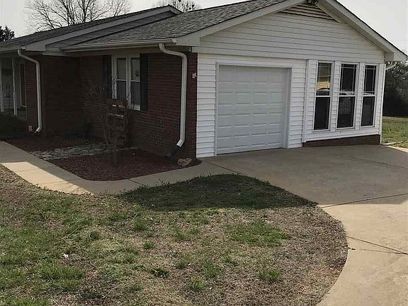 5th image of 411 Green Valley Dr