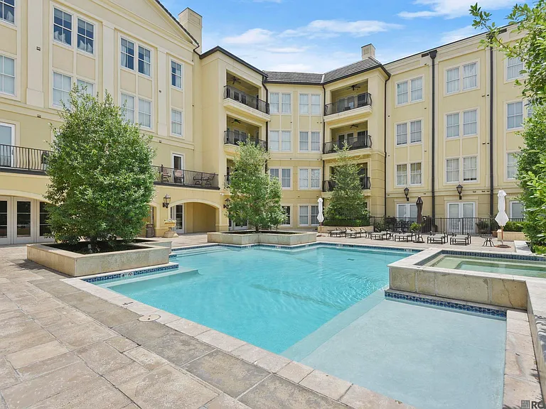 998 Stanford Ave #303 — Photo 36
