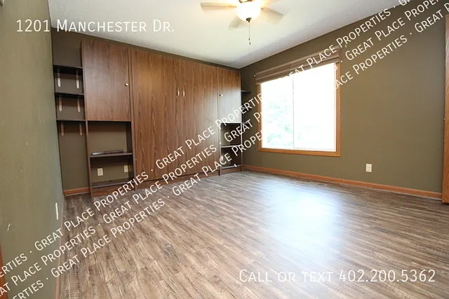 1201 Manchester Dr — Photo 29