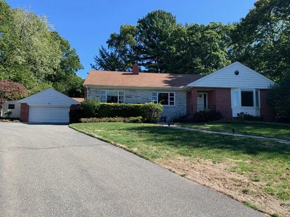15 Ruane Cir, Newton, MA 02465