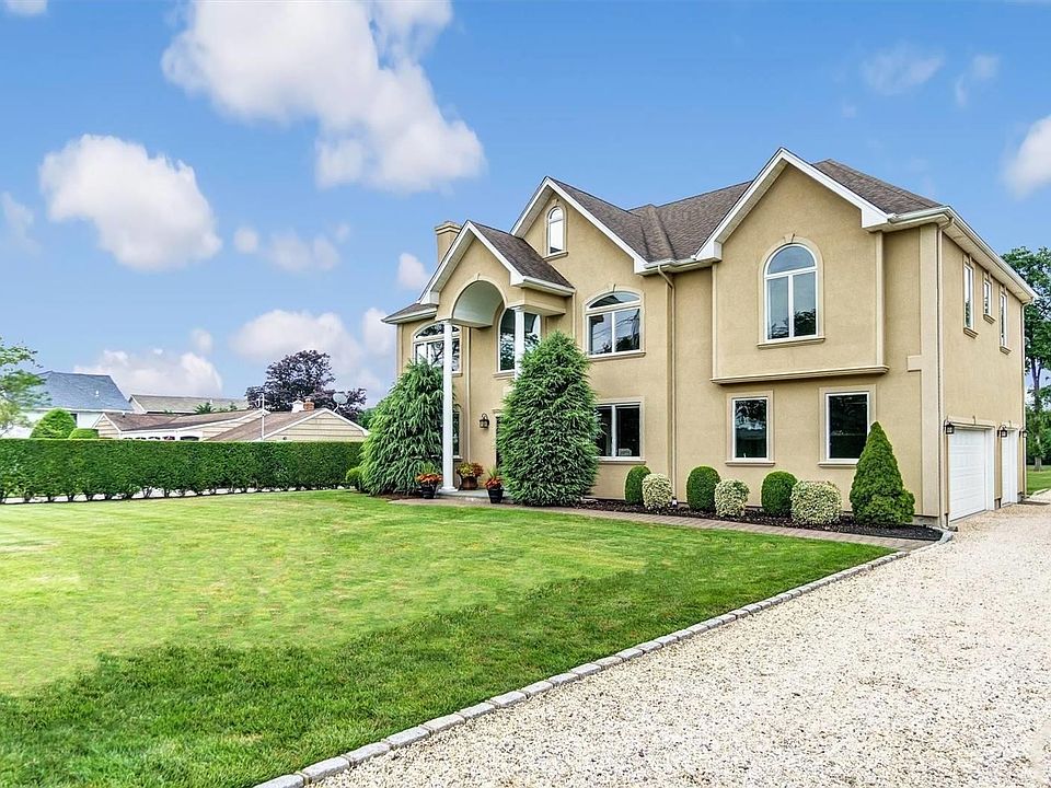 240 S Gillette Ave, Bayport, NY 11705 MLS 3422300 Zillow