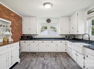 325 E 3rd St, Oakboro, NC 28129