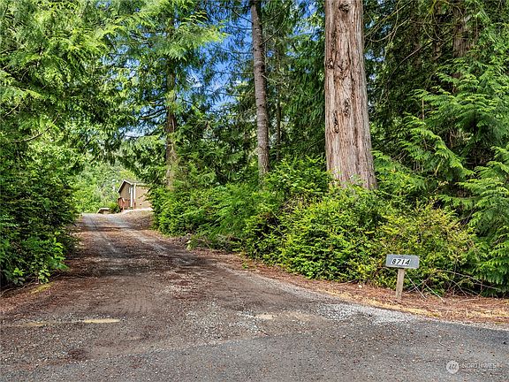 3rd image of 8714 58th Avenue NW