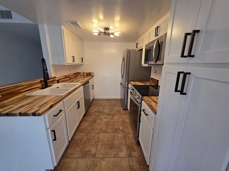 830 E Joan D Arc Ave — Photo 3