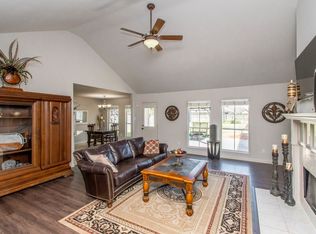 17076 Fox Ridge Dr, Prairieville, LA 70769